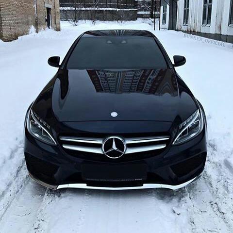 Mercedes_benz_black.jpg